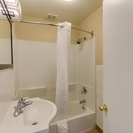 Hotel Best Western Lakewinds à Ludington Extérieur photo