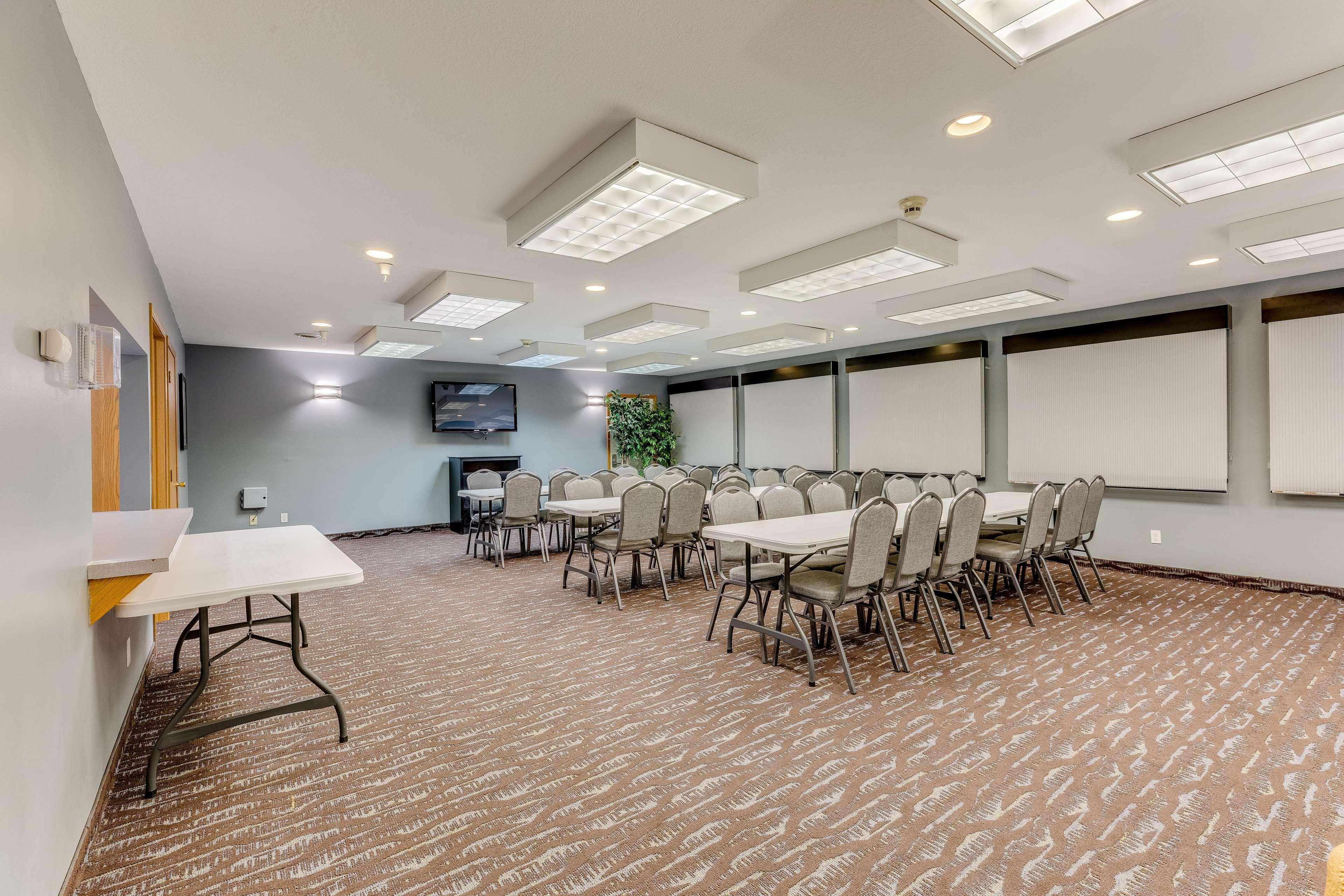 Western Lakewinds Hotel