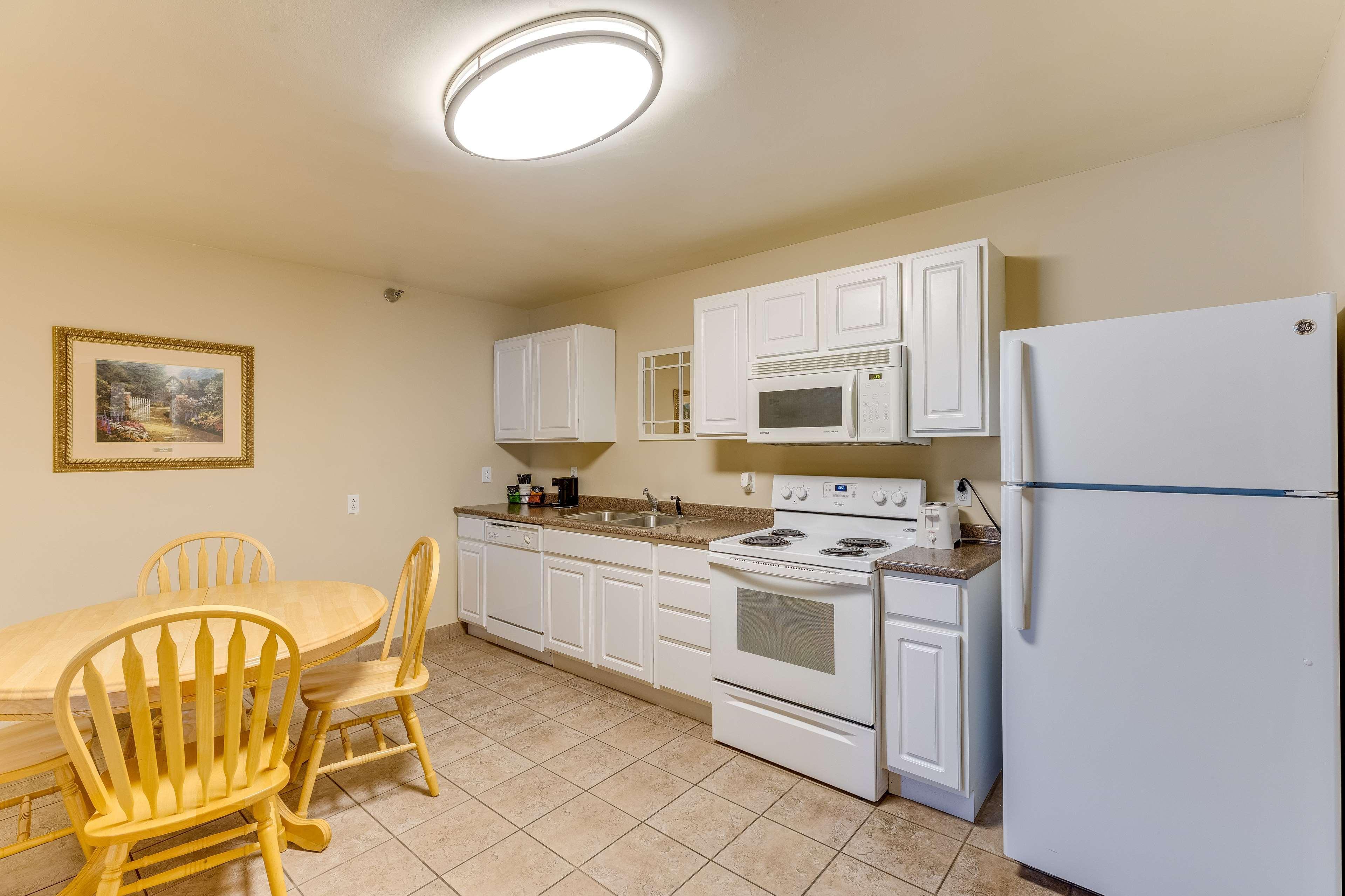 Western Lakewinds Hotel 3*