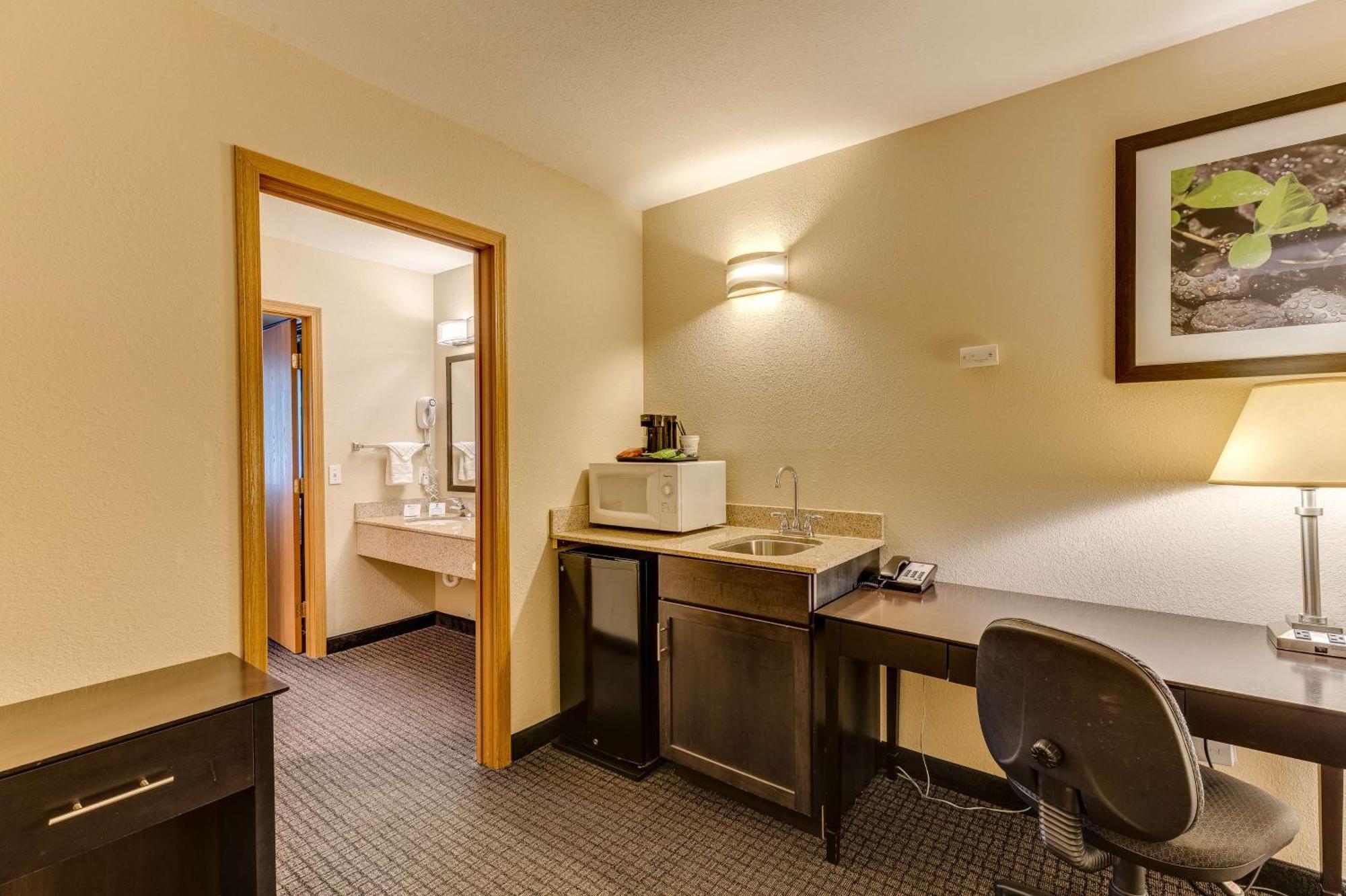 Western Lakewinds Hotel
